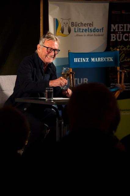 Österreich liest Vorhang auf